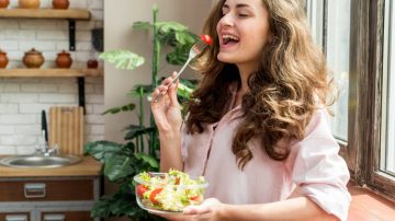 Como a alimentação afeta a saúde dos cabelos